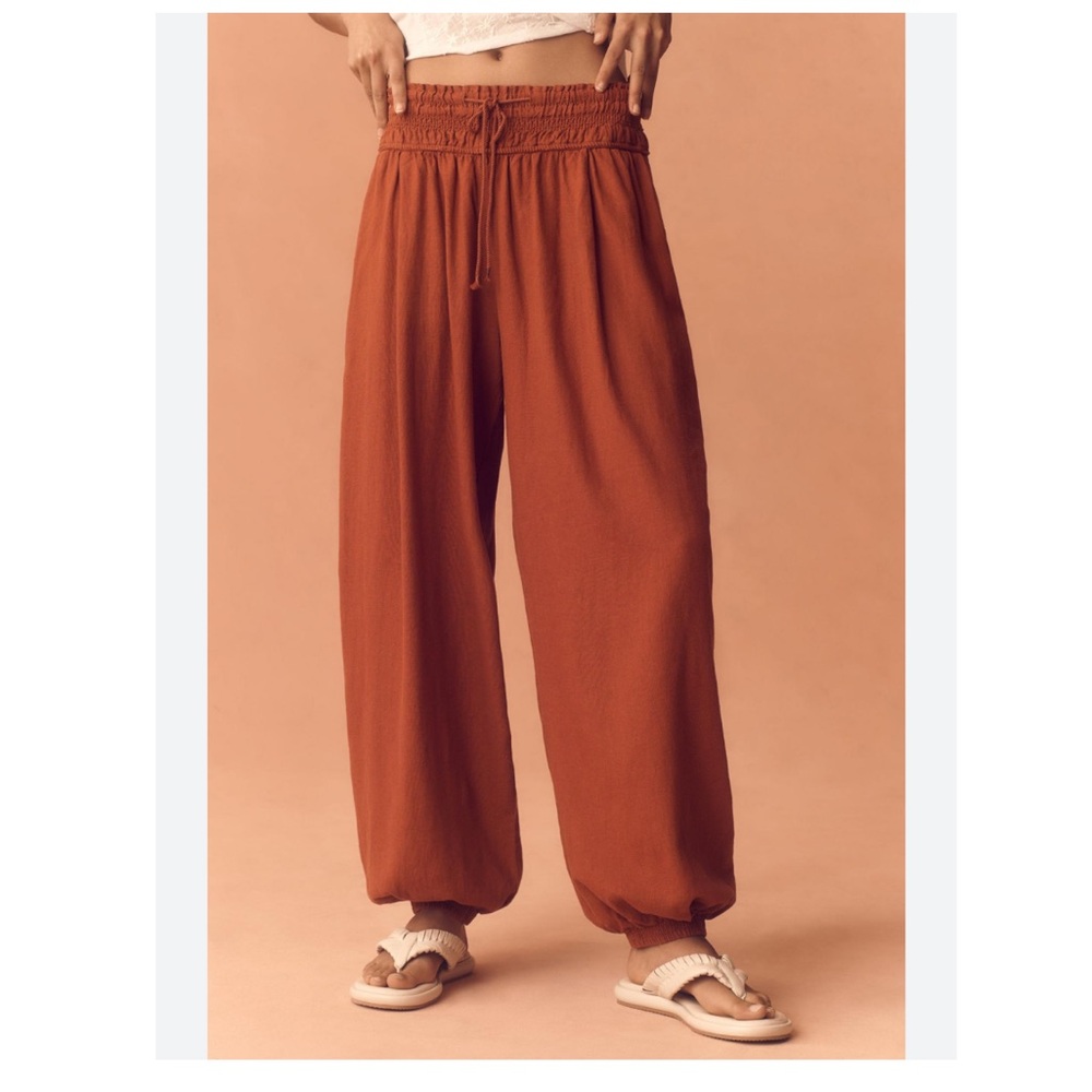 Anthropologie Bohemian linen smocked Balloon Pants size M rust color